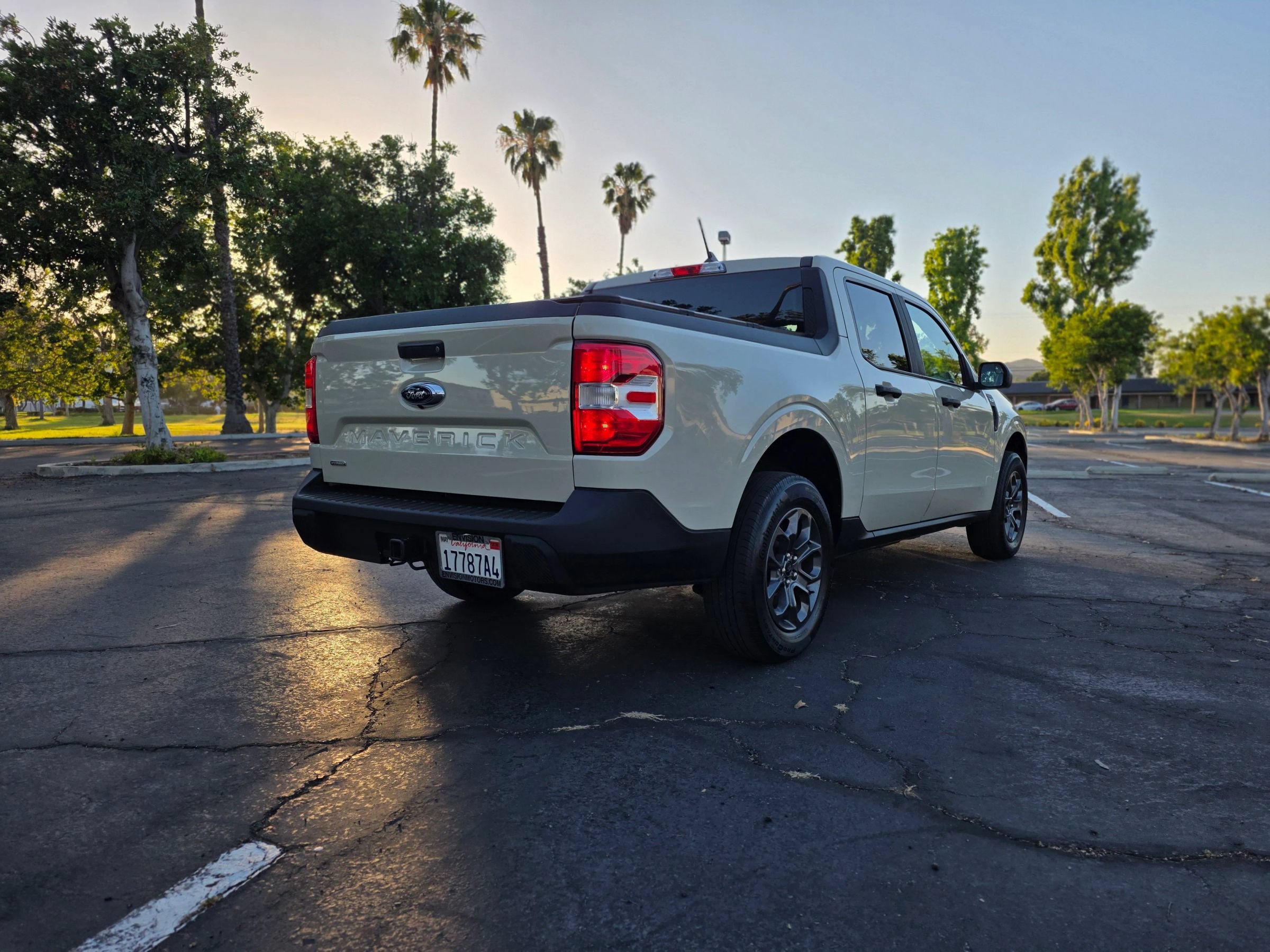 Used 2024 Ford Maverick XLT FWD image 4