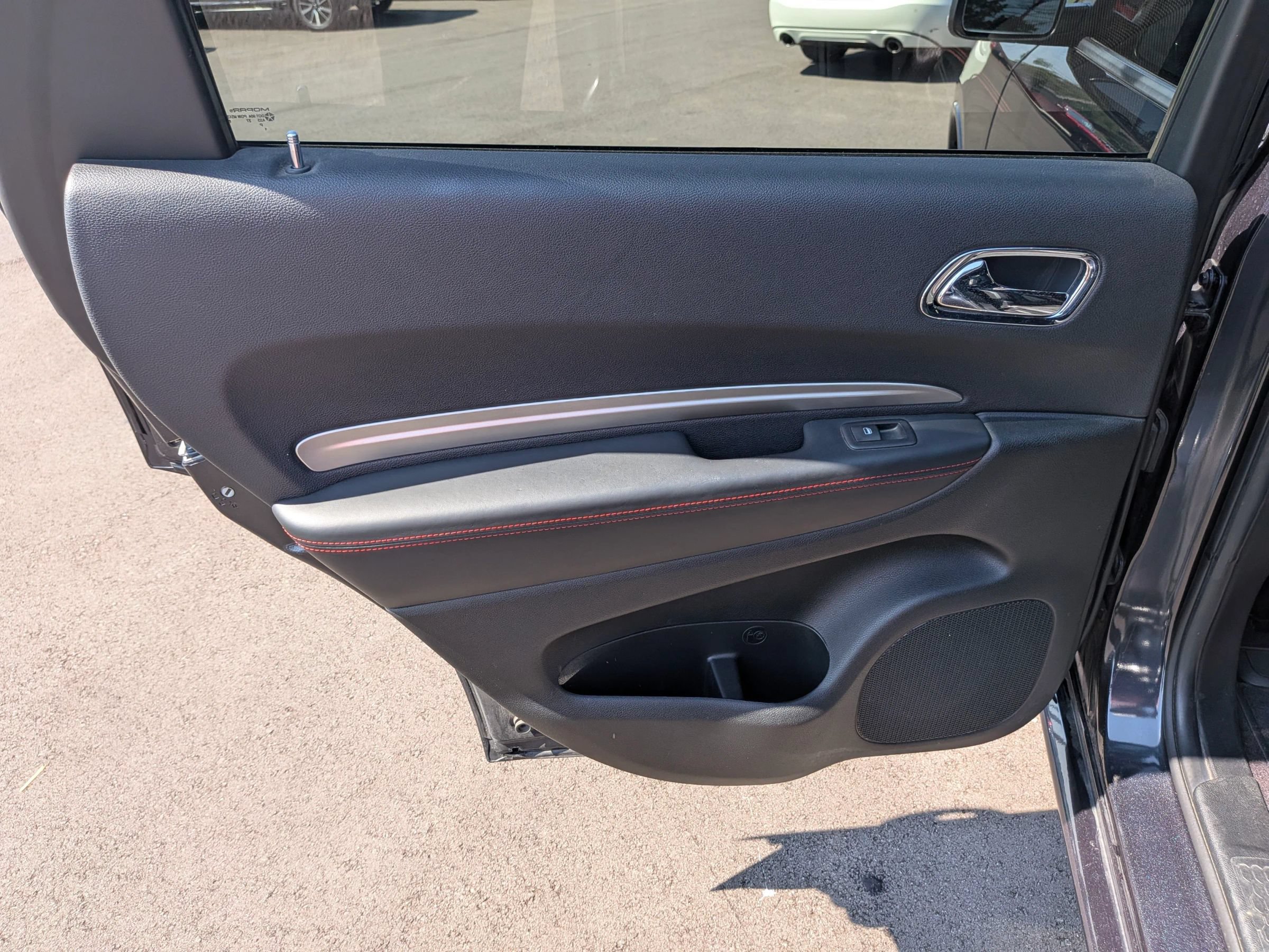 Used 2016 Dodge Durango R/T w/ Technology Group AWD/4WD image 33