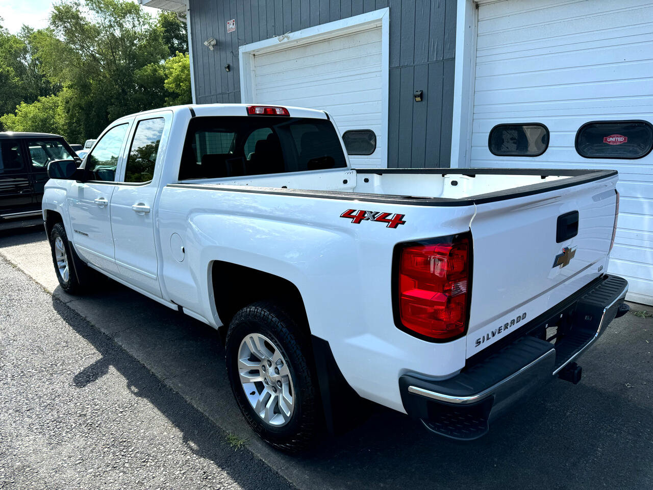 Used 2019 Chevrolet Silverado 1500 LT w/ All Star Edition image 6
