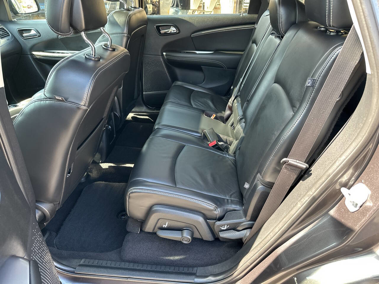 Used 2015 Dodge Journey Crossroad w/ Flexible Seating Group image 12