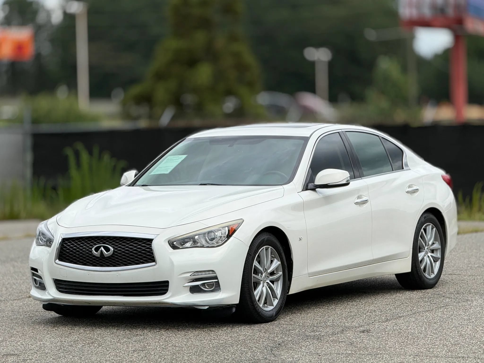 Used 2015 INFINITI Q50 Premium w/ Navigation Package RWD image 6