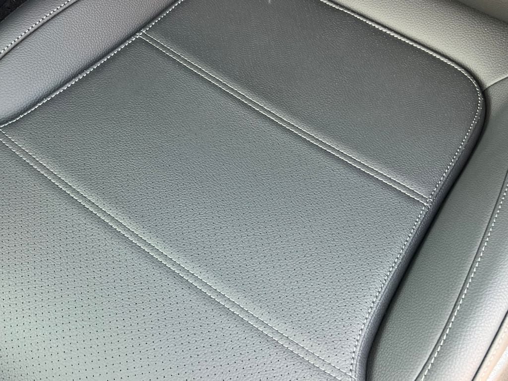 New 2026 Mercedes-Benz C 300 4MATIC Sedan image 11