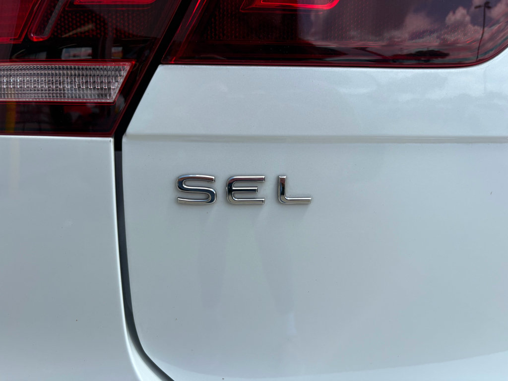 Used 2024 Volkswagen Tiguan SEL R-Line AWD/4WD image 37