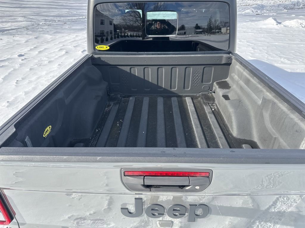 Used 2020 Jeep Gladiator Sport w/ Quick Order Package 24S image 8