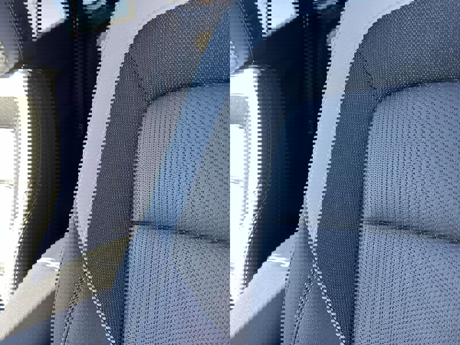 Used 2025 Chevrolet Blazer EV LT image 17