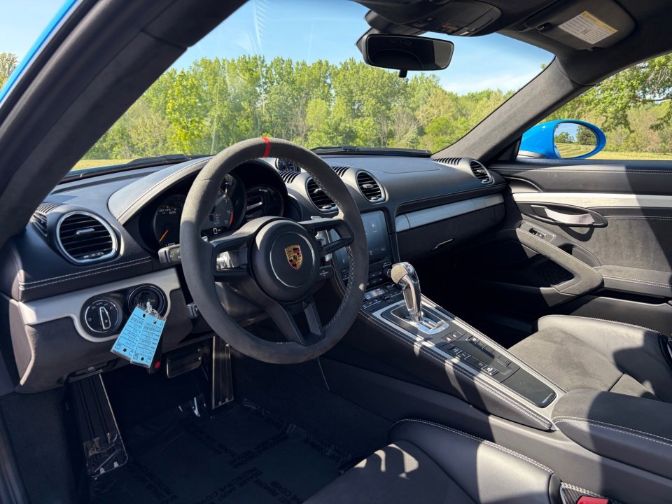Certified 2022 Porsche 718 Cayman GT4 RWD image 12