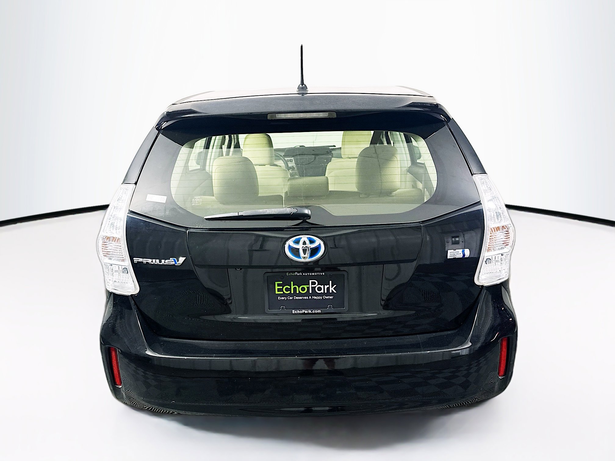 Used 2014 Toyota Prius V Two image 7