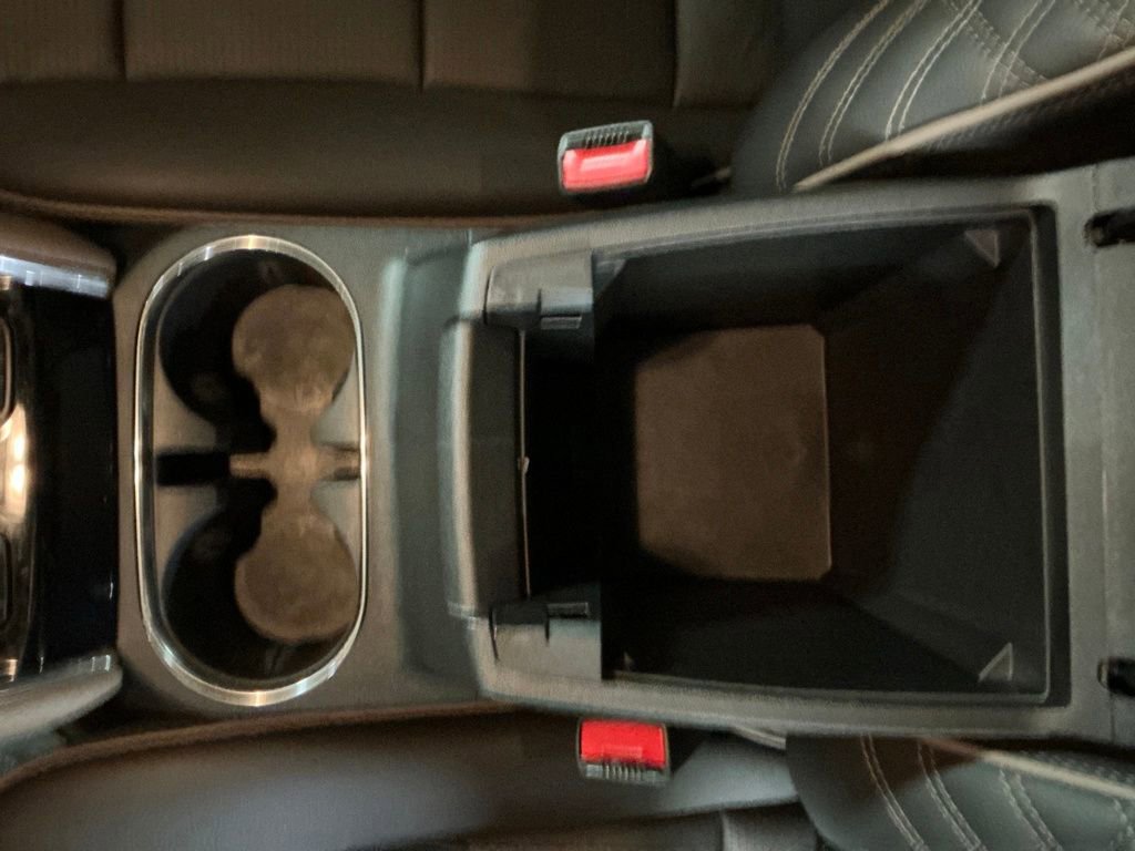 Used 2024 GMC Canyon Denali image 26