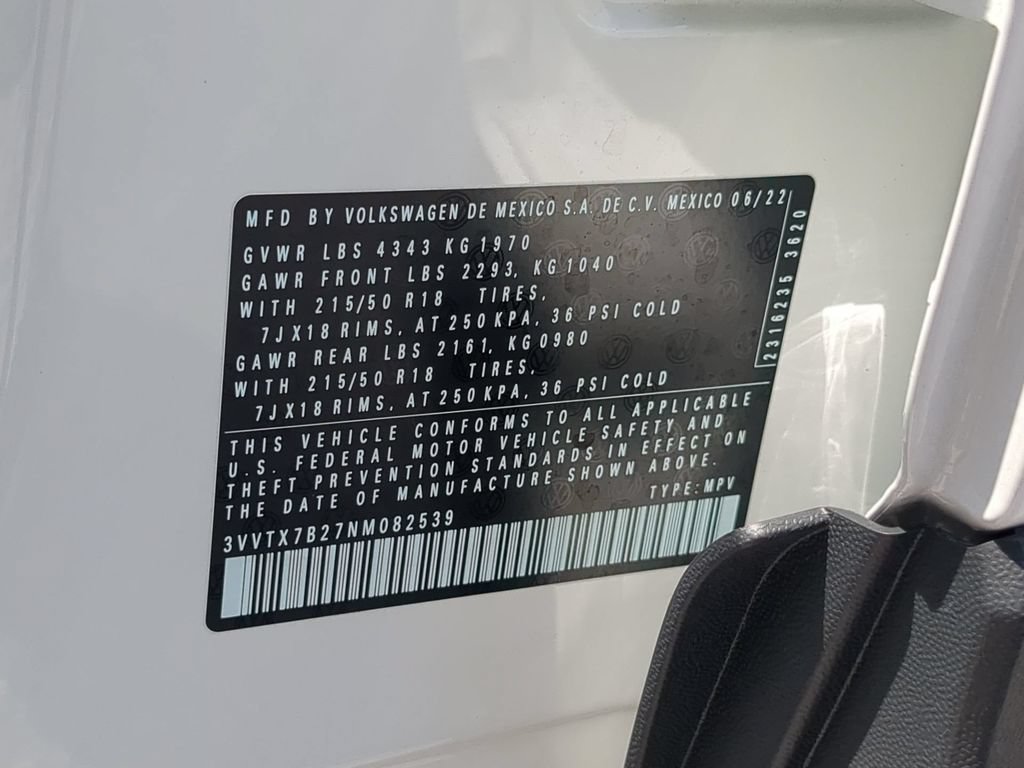 Certified 2022 Volkswagen Taos SE FWD image 35