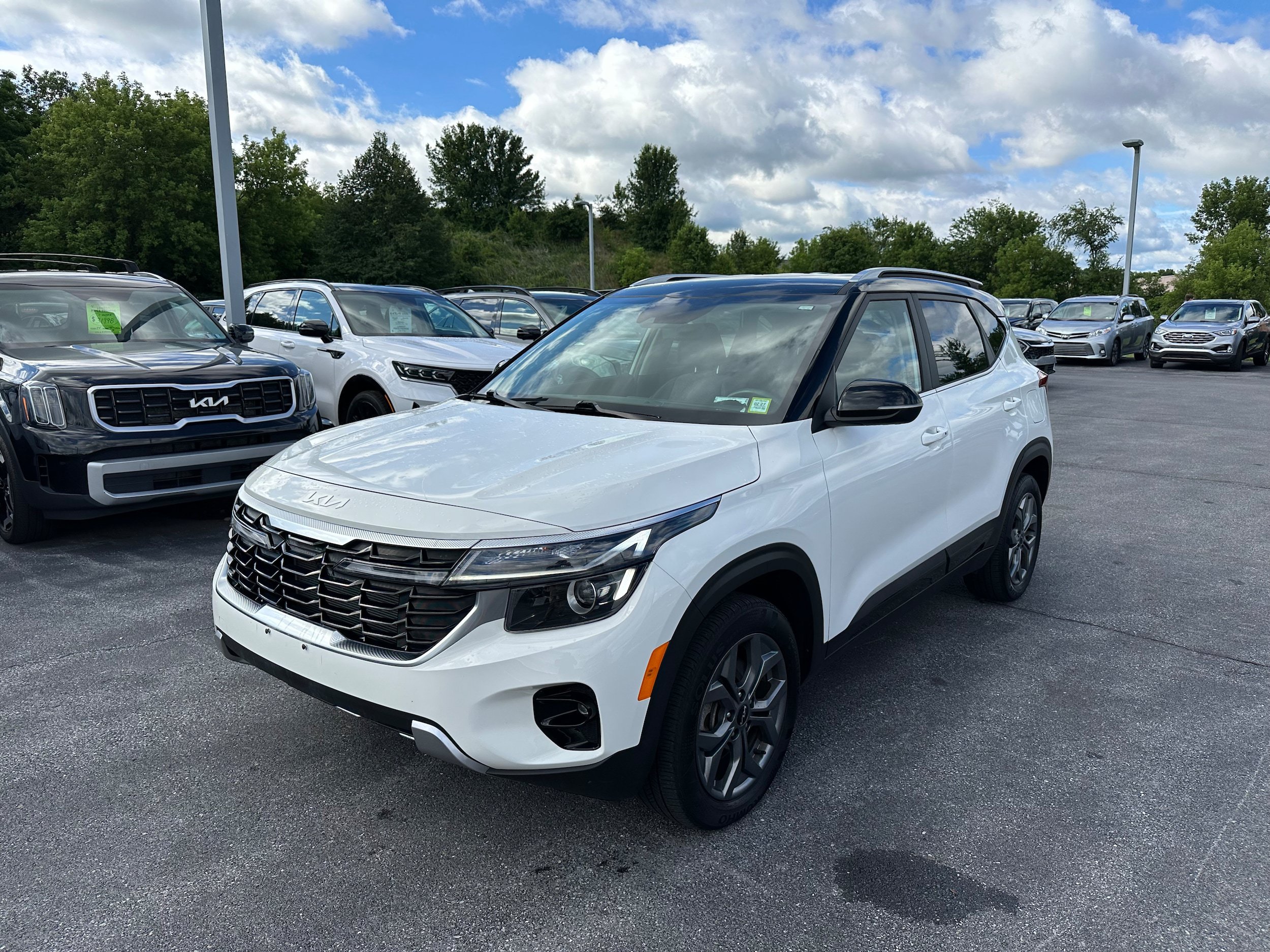 Used 2024 Kia Seltos S AWD/4WD video 1