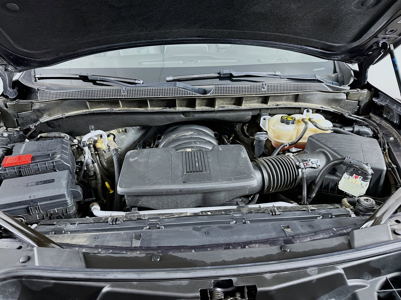 Used 2023 Chevrolet Tahoe LT image 32