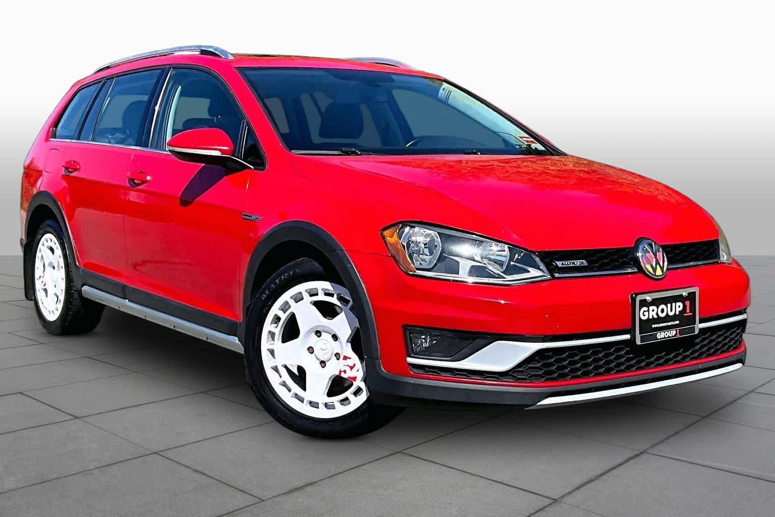 Used 2017 Volkswagen Golf Alltrack SE AWD/4WD image 3