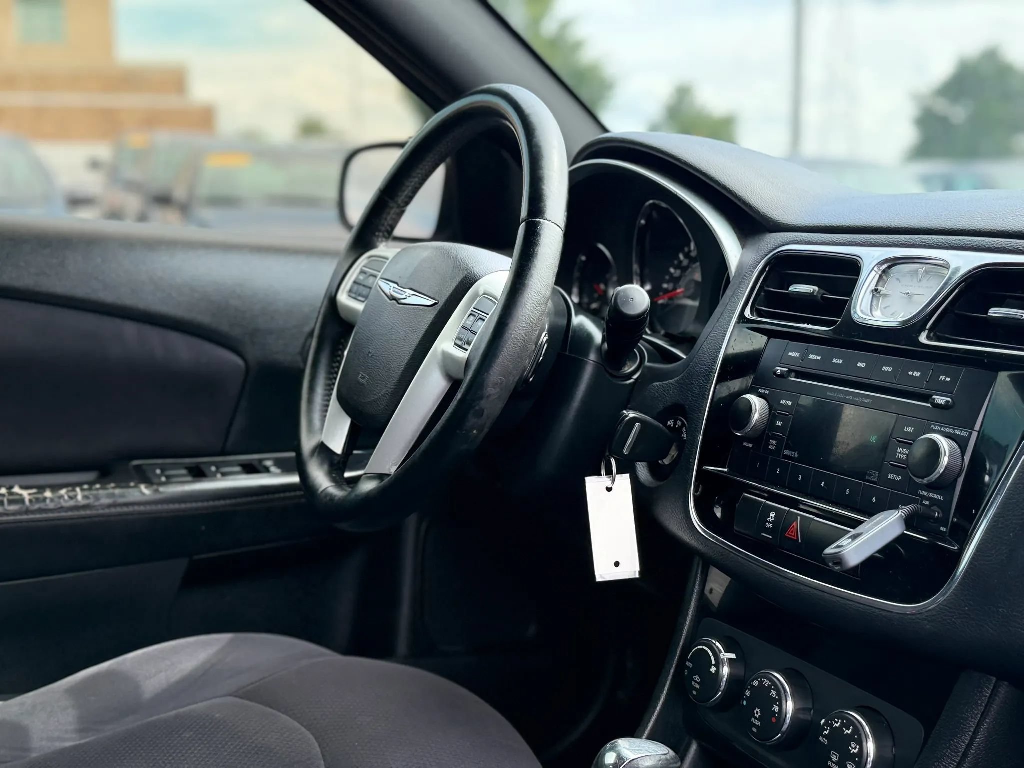 Used 2013 Chrysler 200 Touring FWD image 31