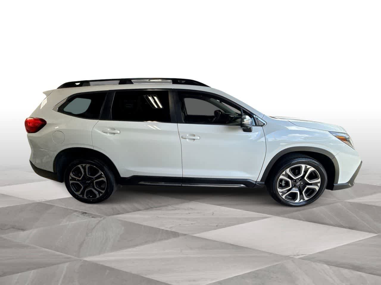 Certified 2023 Subaru Ascent Limited w/ Technology Package AWD/4WD image 9