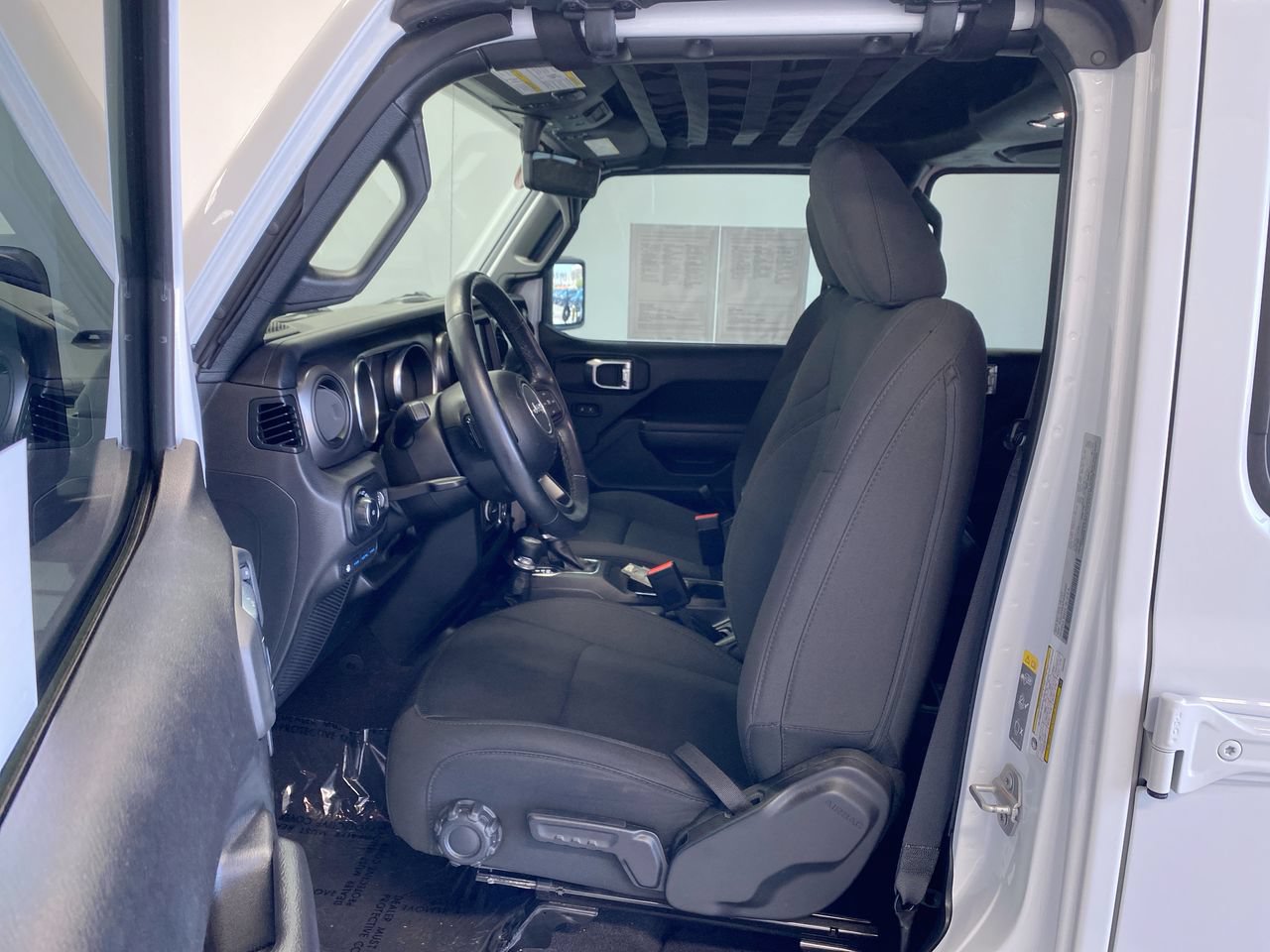 Used 2023 Jeep Wrangler Unlimited w/ Cold Weather Group AWD/4WD image 16