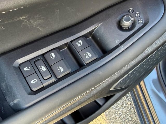 New 2026 Jeep Grand Cherokee Limited AWD/4WD image 9