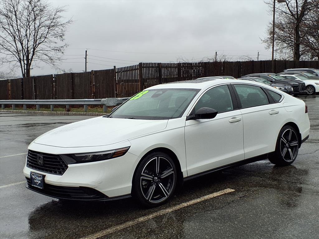 Used 2023 Honda Accord Sport image 3