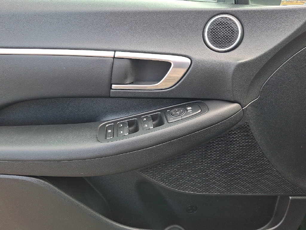 Certified 2023 Hyundai Sonata SEL w/ Convenience Package FWD image 11