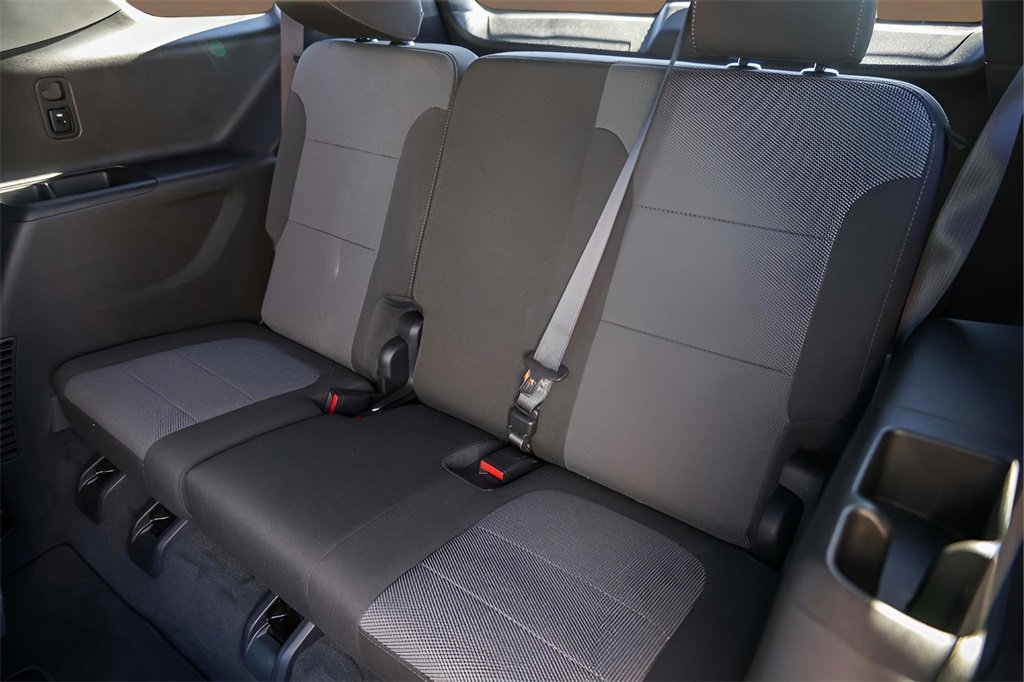 Used 2023 Chevrolet Traverse LT image 25