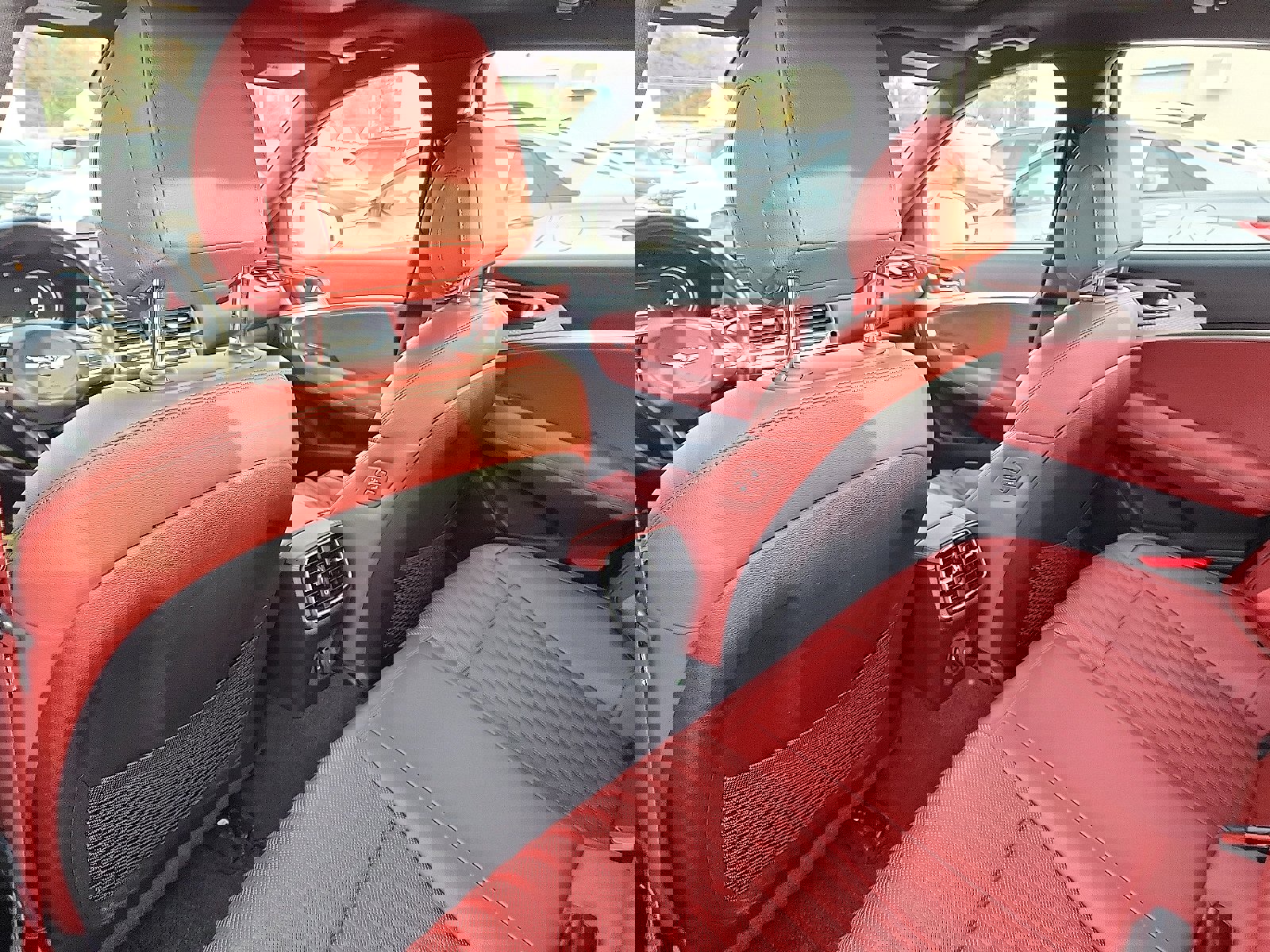 Used 2023 Genesis G70 2.0T w/ Sport Prestige Package image 25