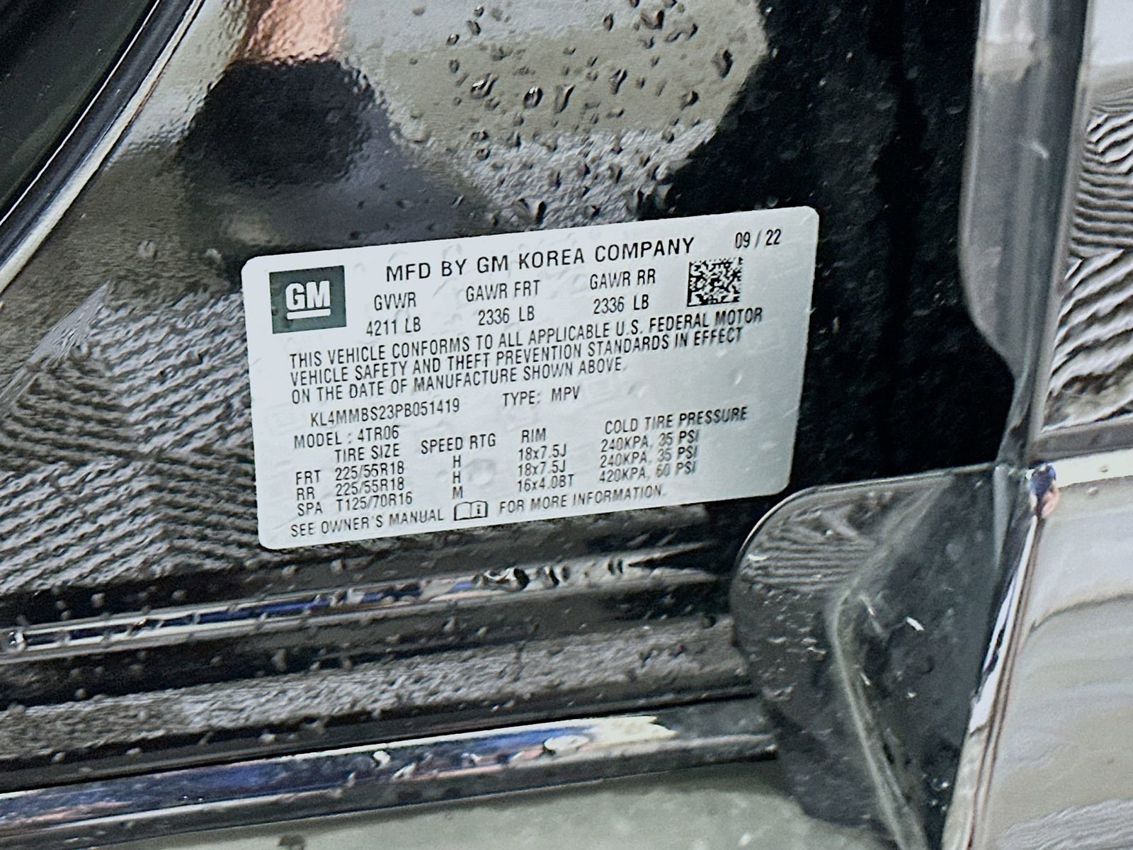 Used 2023 Buick Encore GX Preferred w/ Sport Touring Package FWD image 29