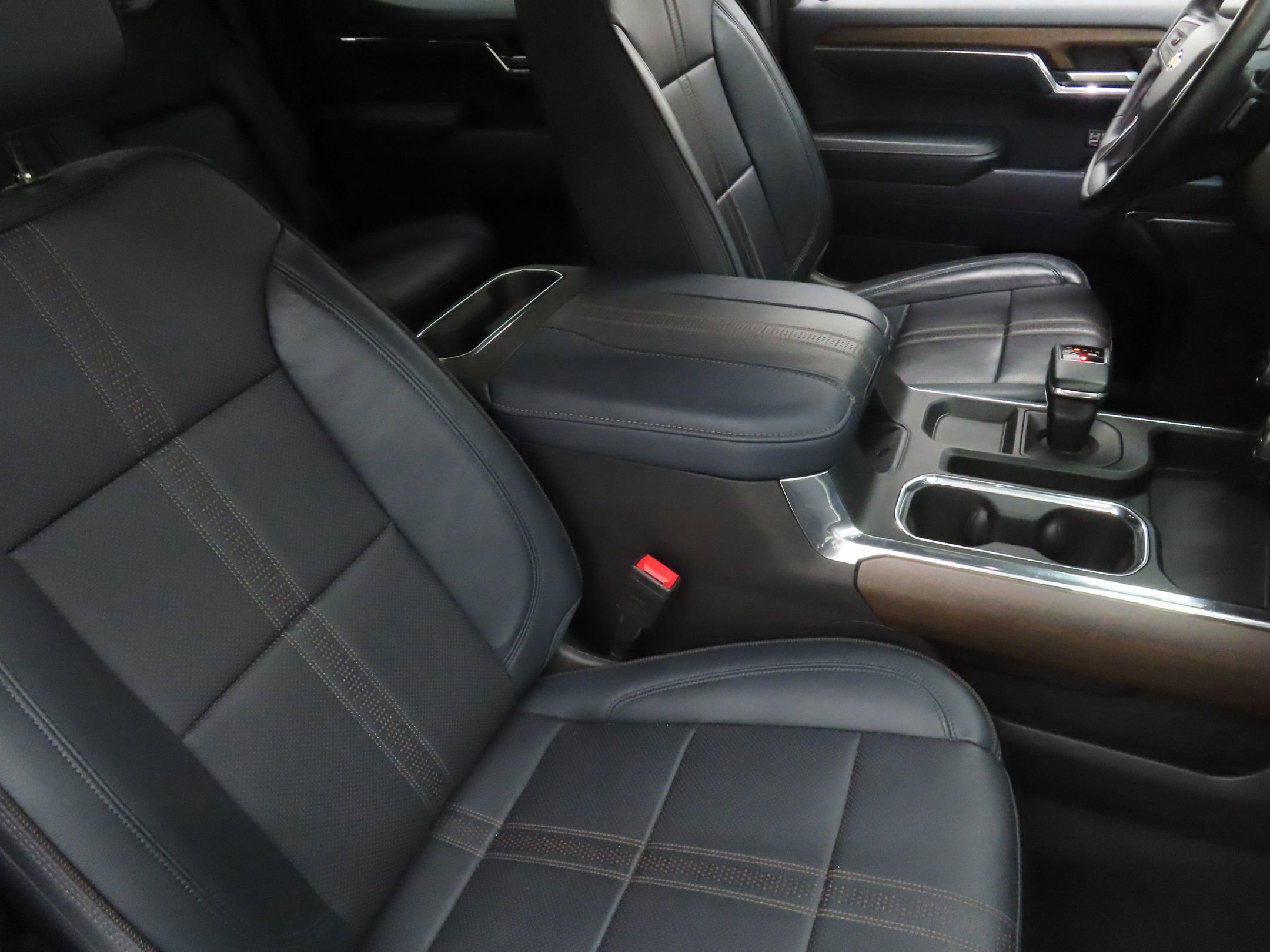 Used 2023 Chevrolet Silverado 1500 High Country image 25