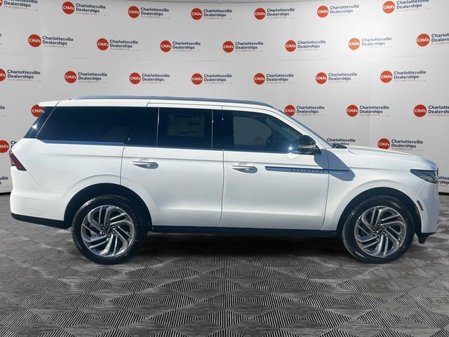 New 2026 Lincoln Navigator Reserve image 6