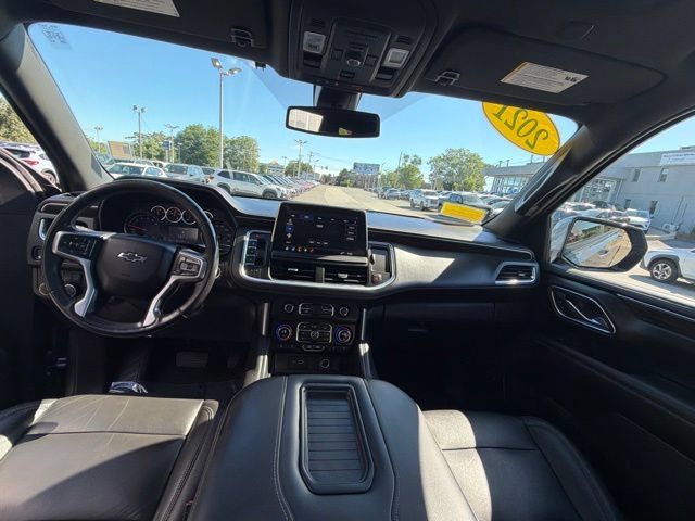 Used 2021 Chevrolet Tahoe Z71 w/ Luxury Package AWD/4WD image 19