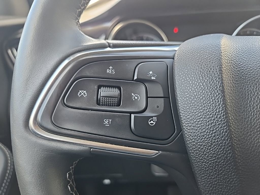 Used 2023 Buick Encore GX Essence w/ Experience Buick Package FWD image 40