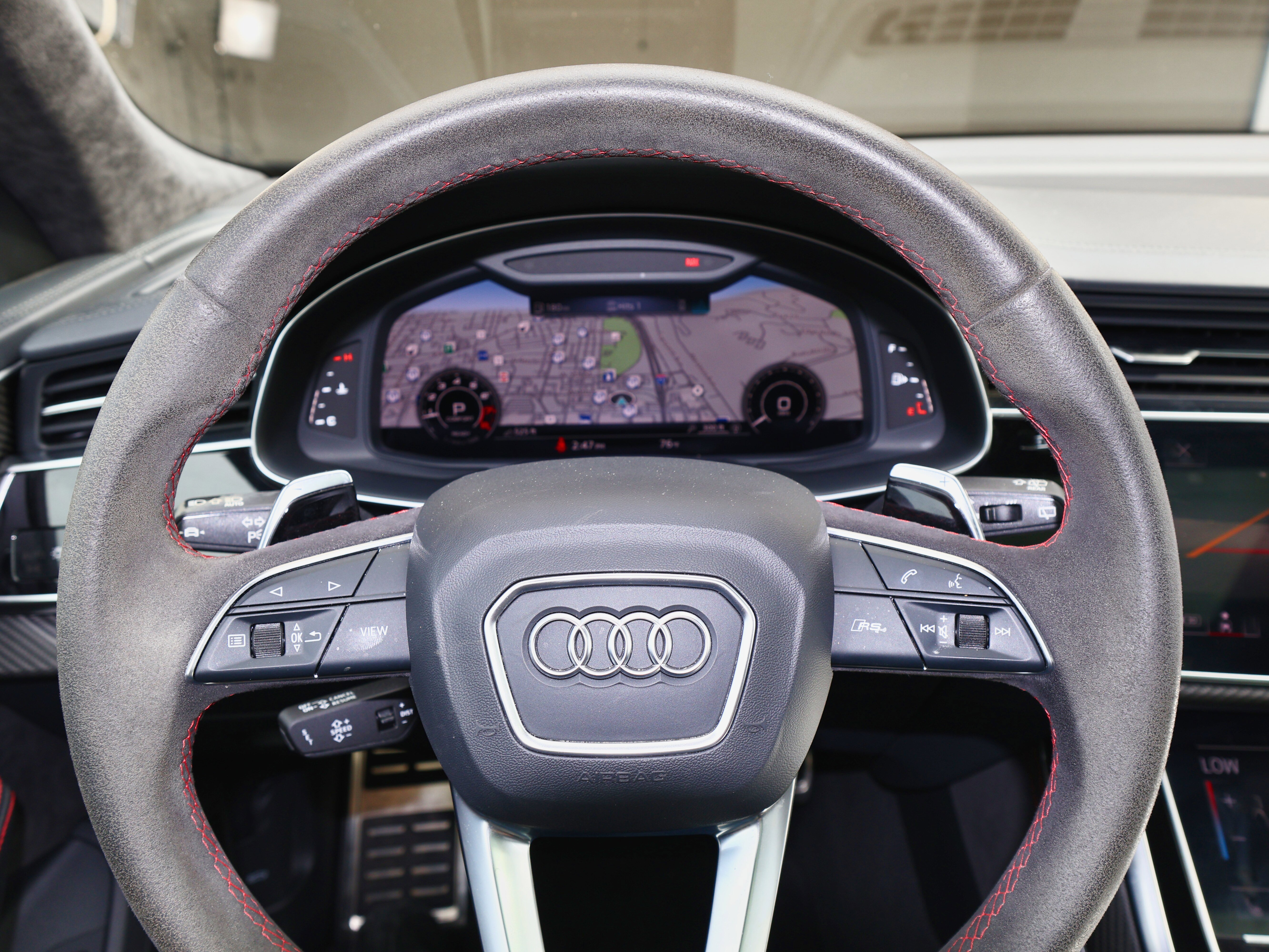 Used 2022 Audi RS Q8 w/ Black Optic Package image 40