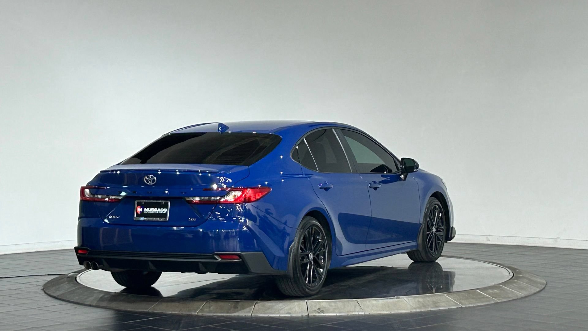 Used 2025 Toyota Camry SE w/ Multimedia Upgrade Package FWD image 10