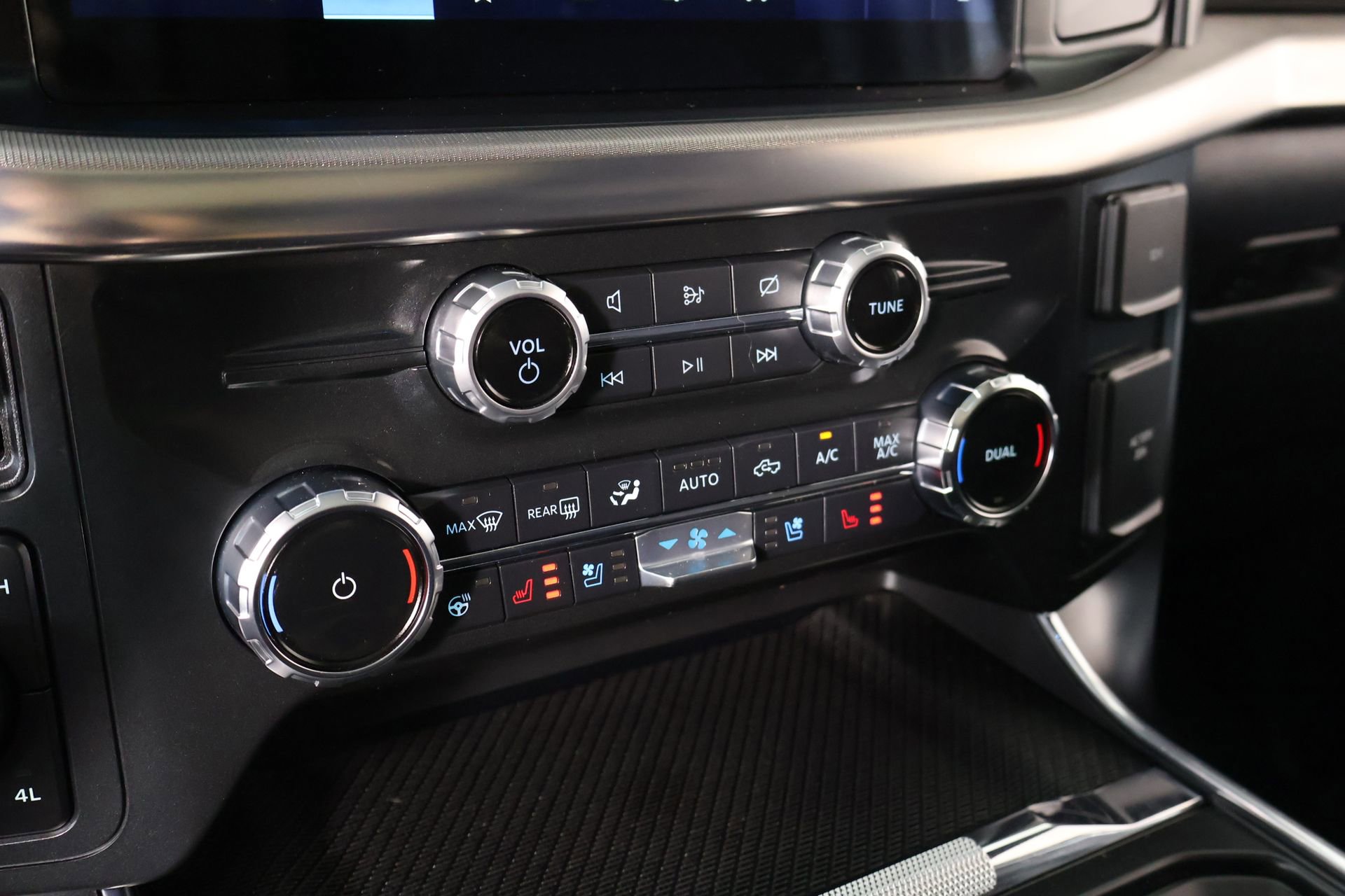 Used 2022 Ford F150 Raptor w/ Equipment Group 801A High AWD/4WD image 8