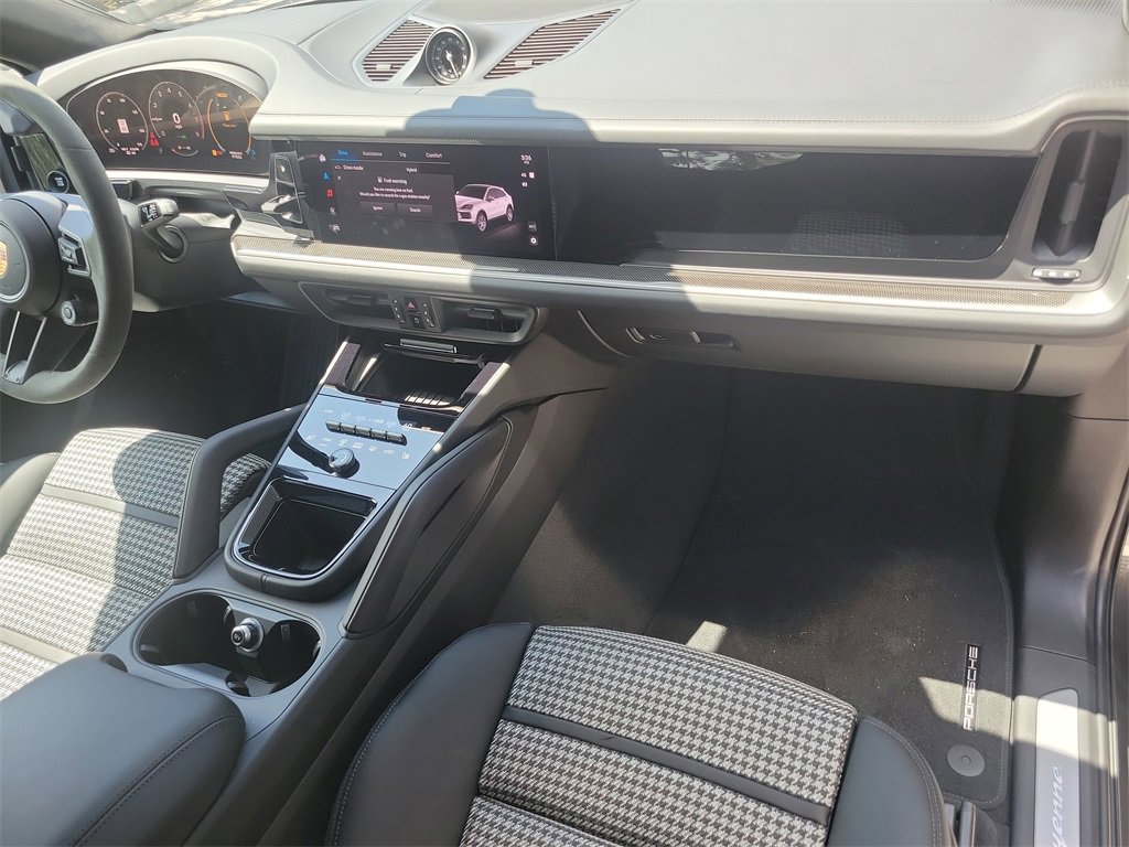 New 2025 Porsche Cayenne E-Hybrid Coupe image 19