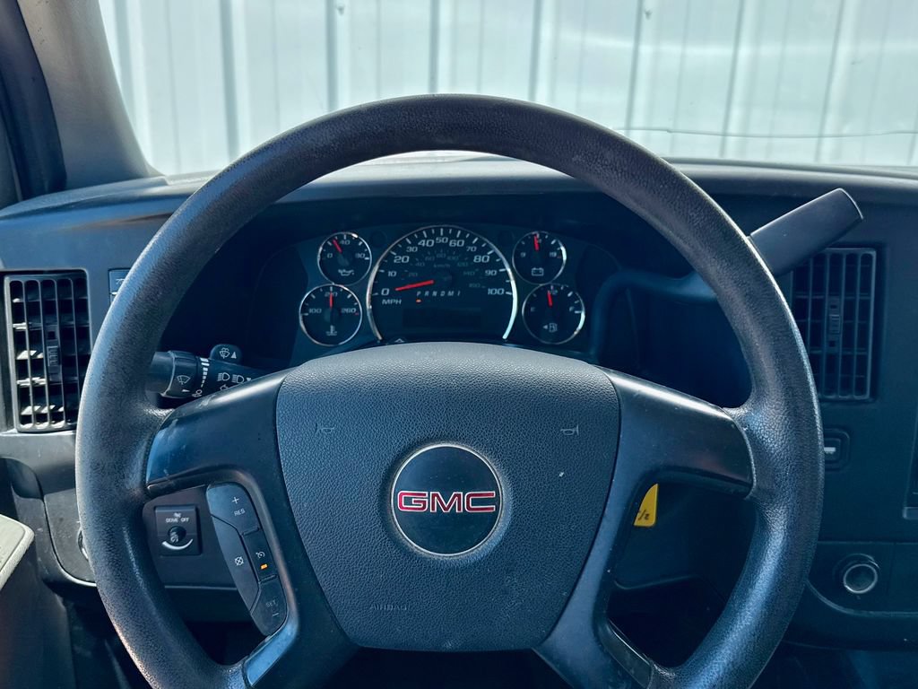Used 2014 GMC Savana 2500 RWD image 21