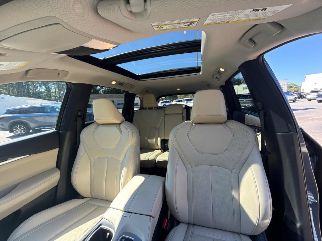 Used 2023 INFINITI QX60 Sensory w/ Cargo Package AWD/4WD image 24