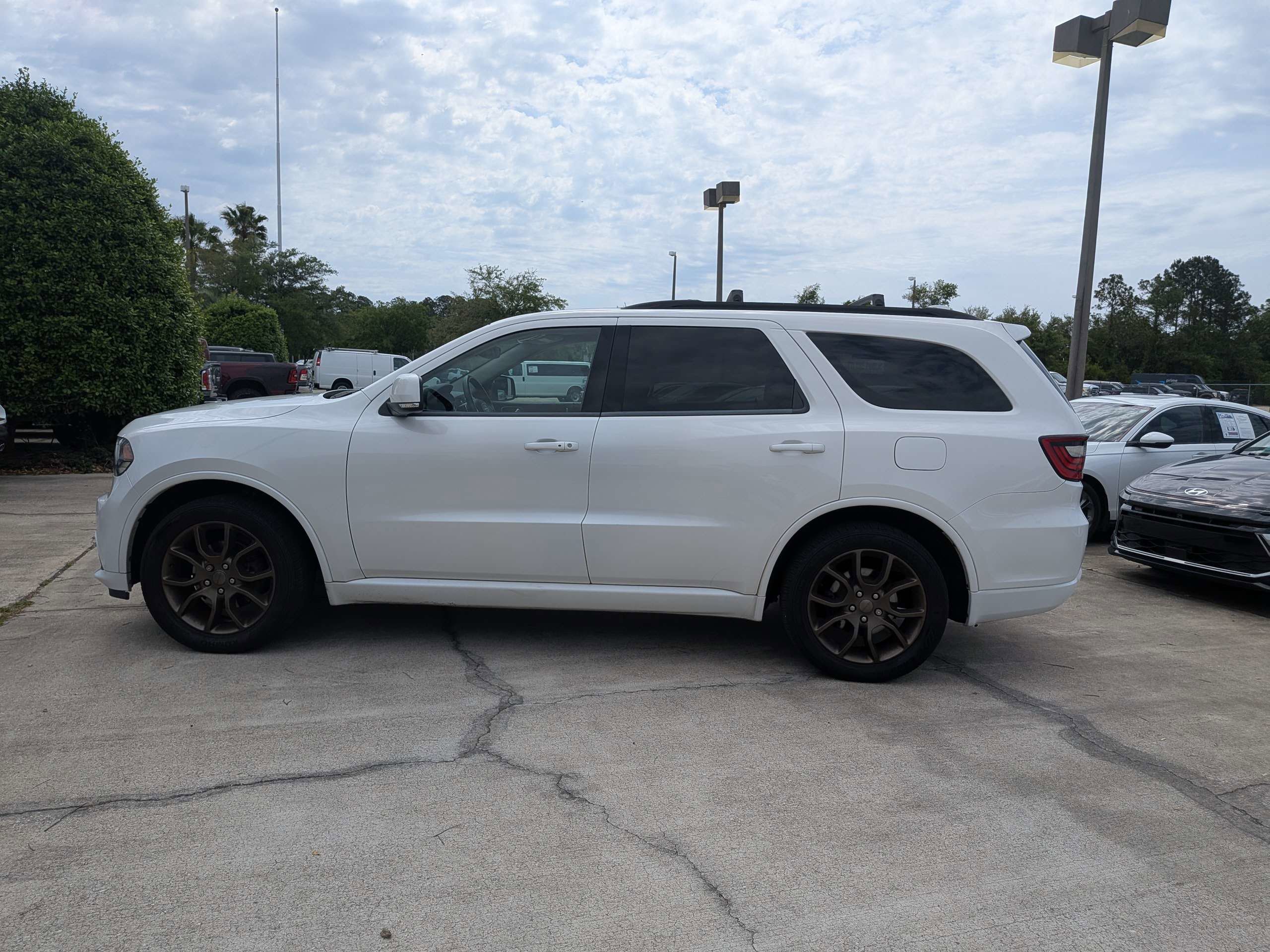 Used 2017 Dodge Durango GT w/ Premium Group AWD/4WD image 6