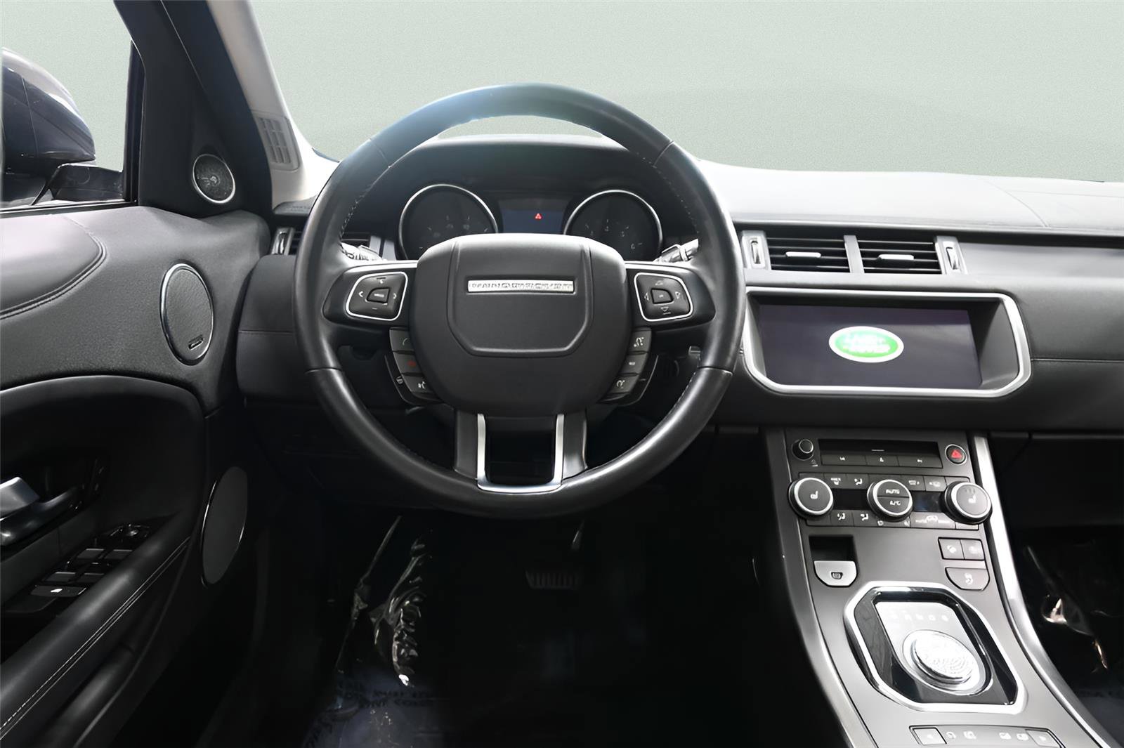 Used 2019 Land Rover Range Rover Evoque HSE AWD/4WD image 11