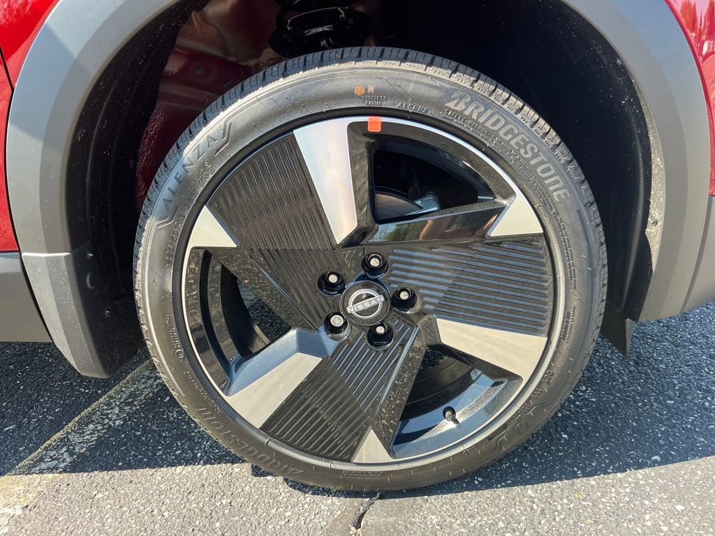 New 2026 Nissan Kicks SR w/ Cold Weather Package image 11