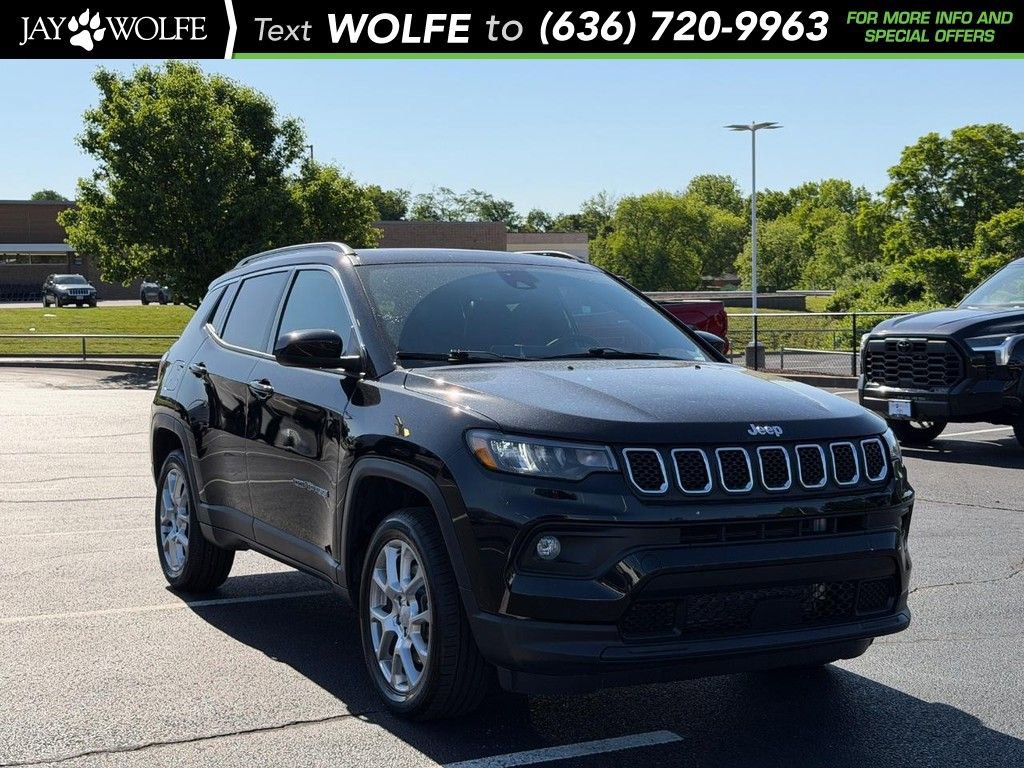 Used 2023 Jeep Compass Latitude w/ Sun and Sound Group