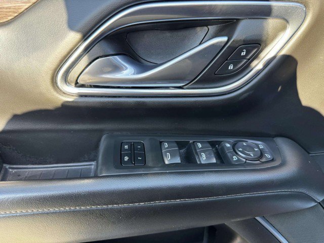 Used 2023 Chevrolet Tahoe Z71 w/ Luxury Package AWD/4WD image 20