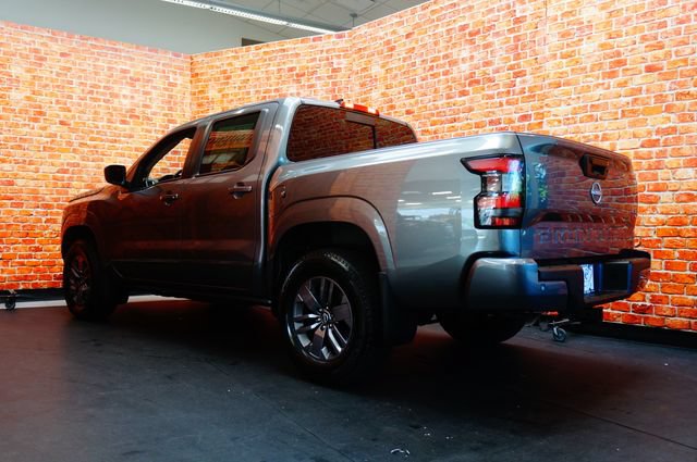Used 2025 Nissan Frontier SV w/ SV Convenience Package AWD/4WD image 8