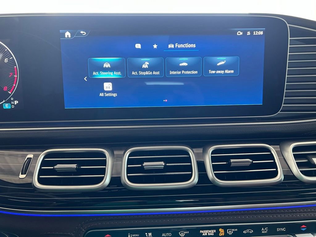 New 2026 Mercedes-Benz GLS 580 4MATIC image 17