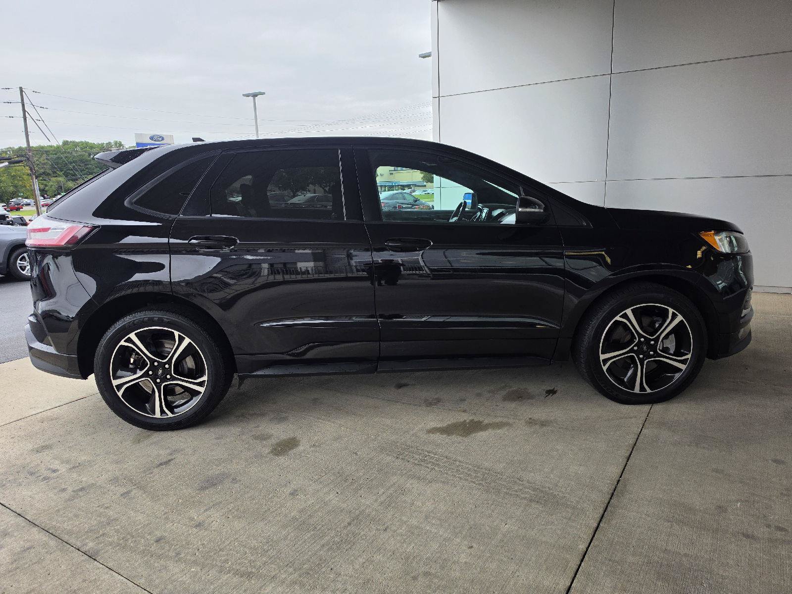 Used 2021 Ford Edge ST AWD/4WD image 4