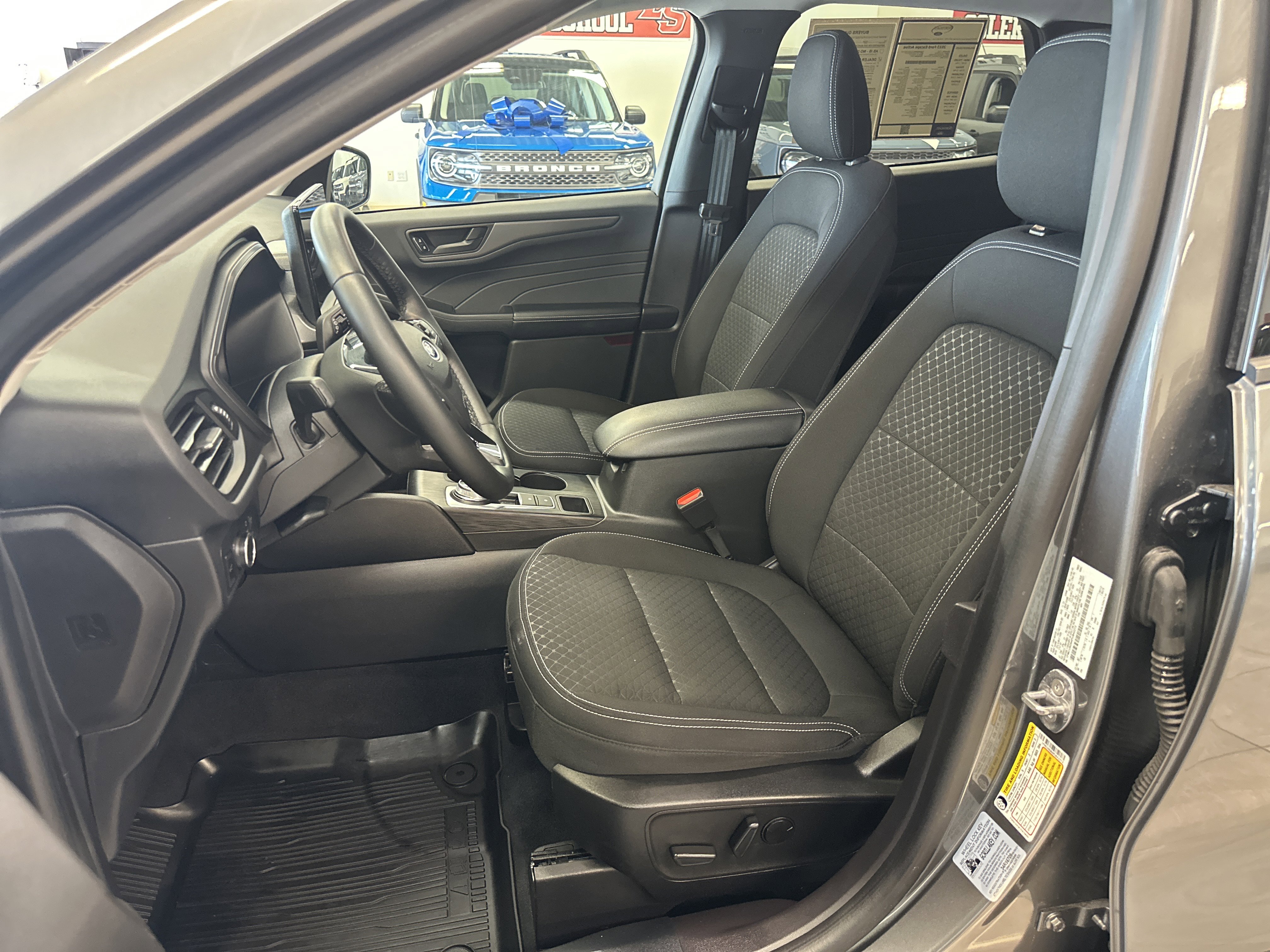 Used 2023 Ford Escape Active w/ Tech Pack #1 image 4