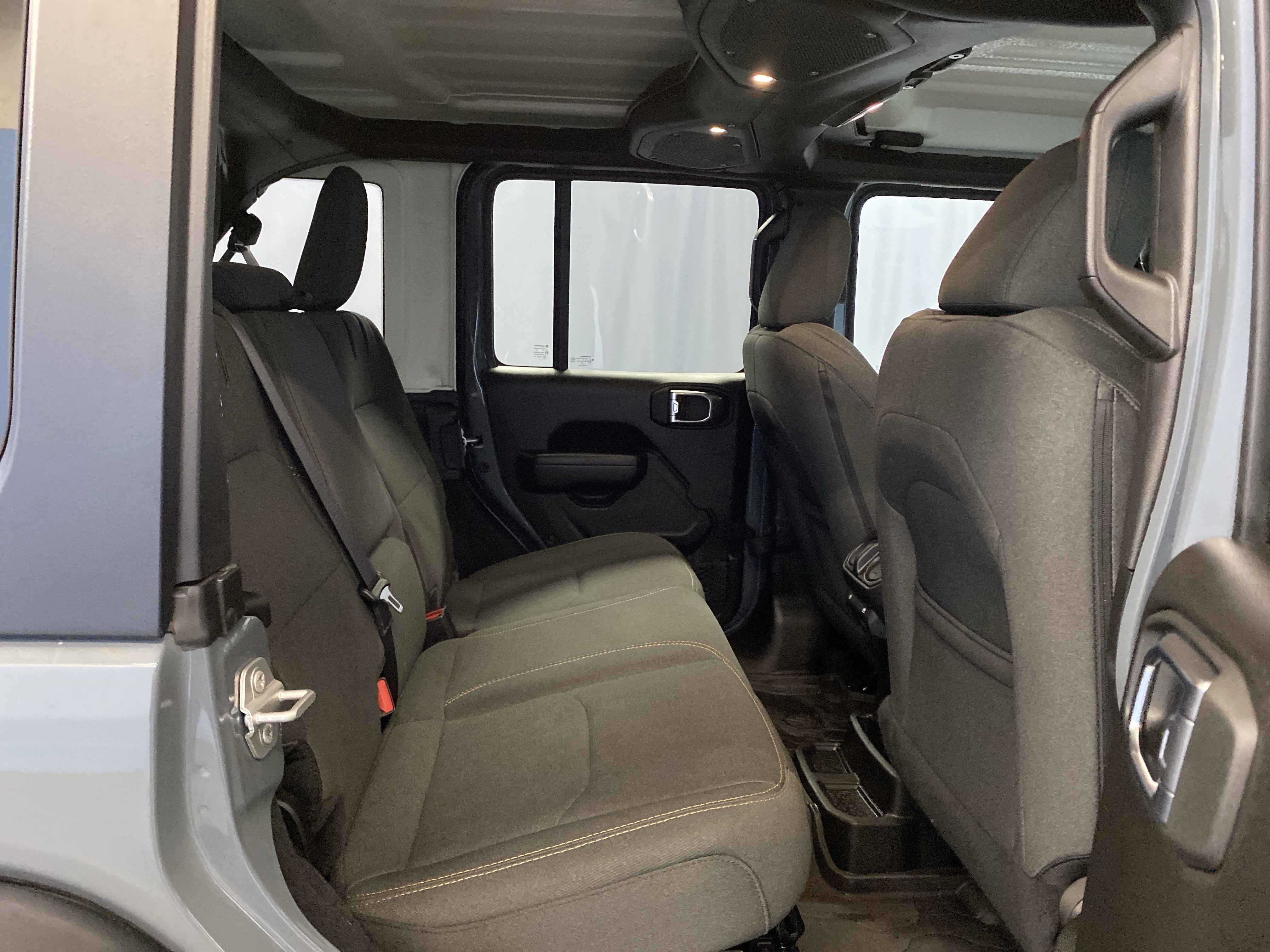 Certified 2025 Jeep Wrangler Willys image 36