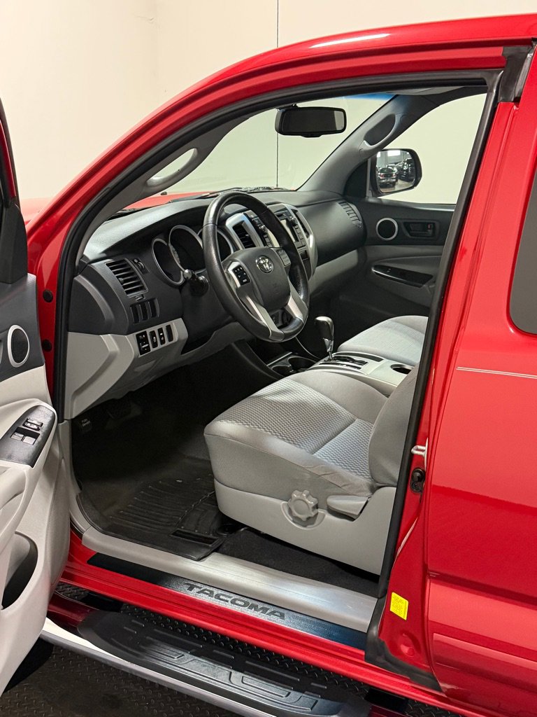 Used 2013 Toyota Tacoma PreRunner w/ SR5 Pkg RWD image 8