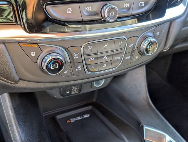 Used 2023 Chevrolet Traverse Premier w/ Redline Edition image 28