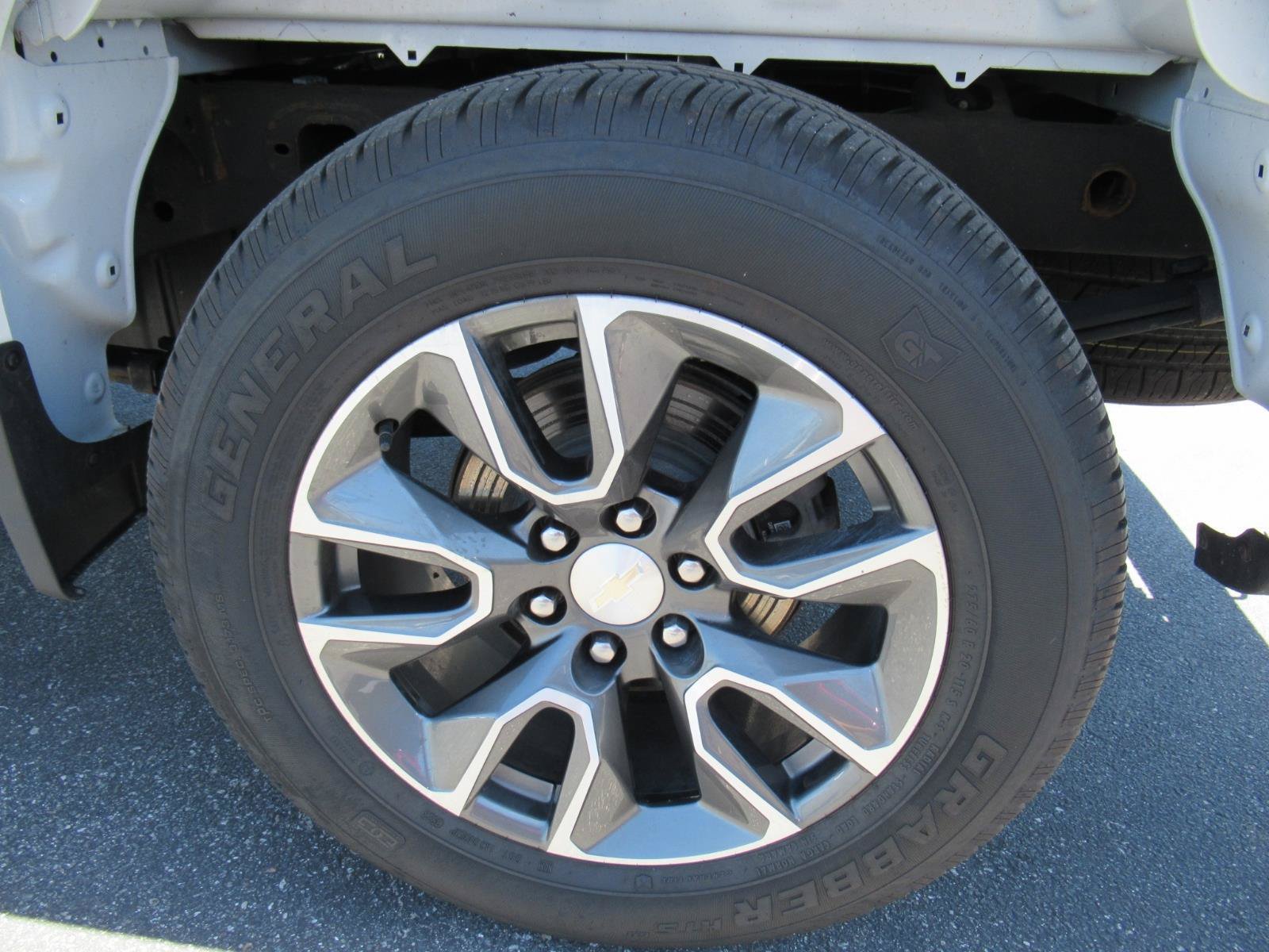Certified 2024 Chevrolet Silverado 1500 LT AWD/4WD image 8