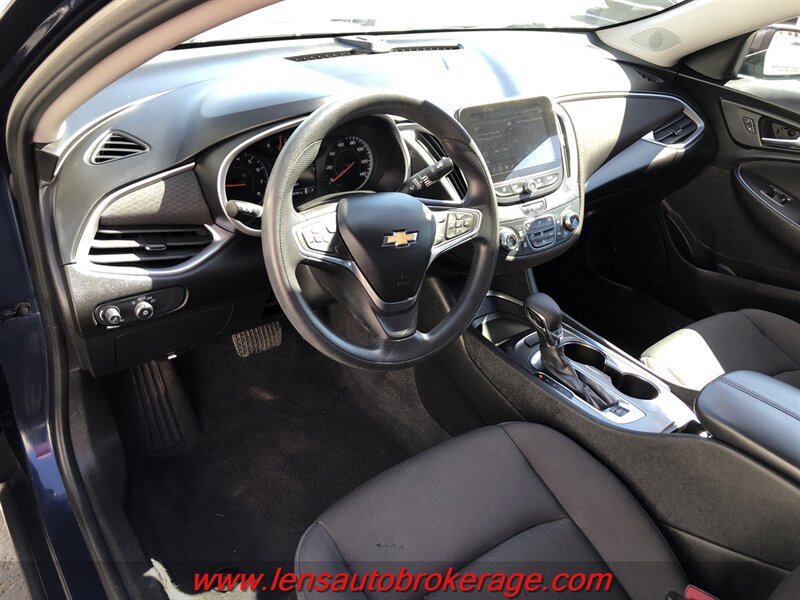 Used 2022 Chevrolet Malibu LT FWD image 10