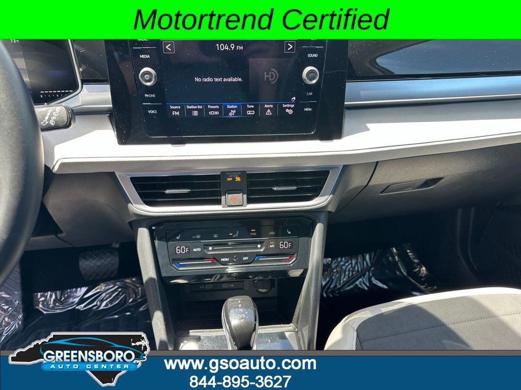 Used 2025 Volkswagen Taos SE FWD image 27